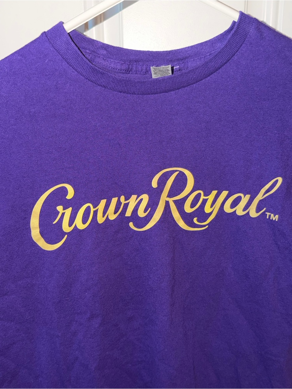 Crown Royal Men's Logo Graphic T-Shirt Purple Cotton Crew Neck Short Sleeve S - Picture 3 of 3